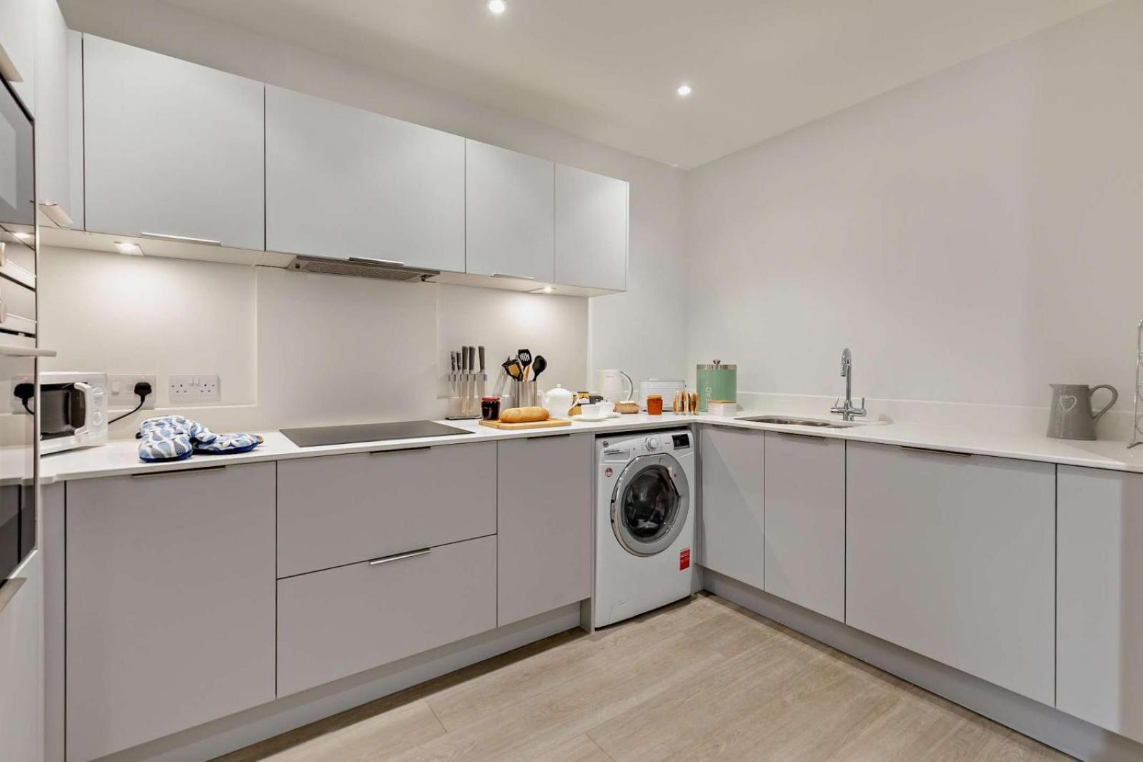 4 Rockham - Luxury Apartment At Byron Woolacombe, Only 4 Minute Walk To Woolacombe Beach! 외부 사진